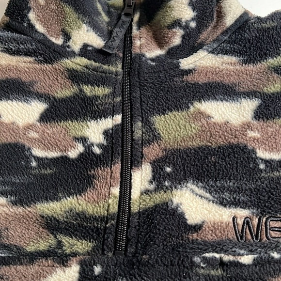 WESC 1/4 Zip Camo Fleece Pullover~UNISEX~ Men’s~Lg/Women’s~XL - Picture 6 of 10